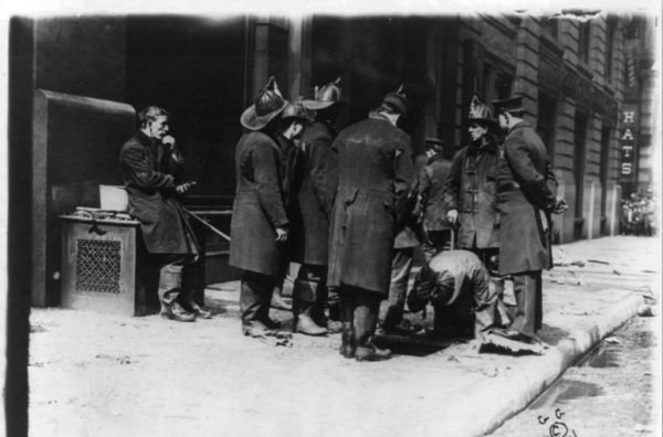 MUJERES BOMBEROS